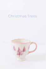 Load image into Gallery viewer, Scalloped Christmas Tea/Coffee Cup