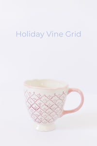 Scalloped Christmas Tea/Coffee Cup