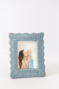 Scalloped Wicker Frame - Blue