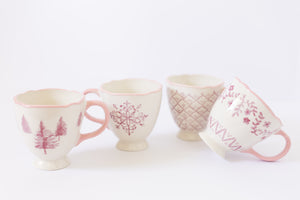 Scalloped Christmas Tea/Coffee Cup